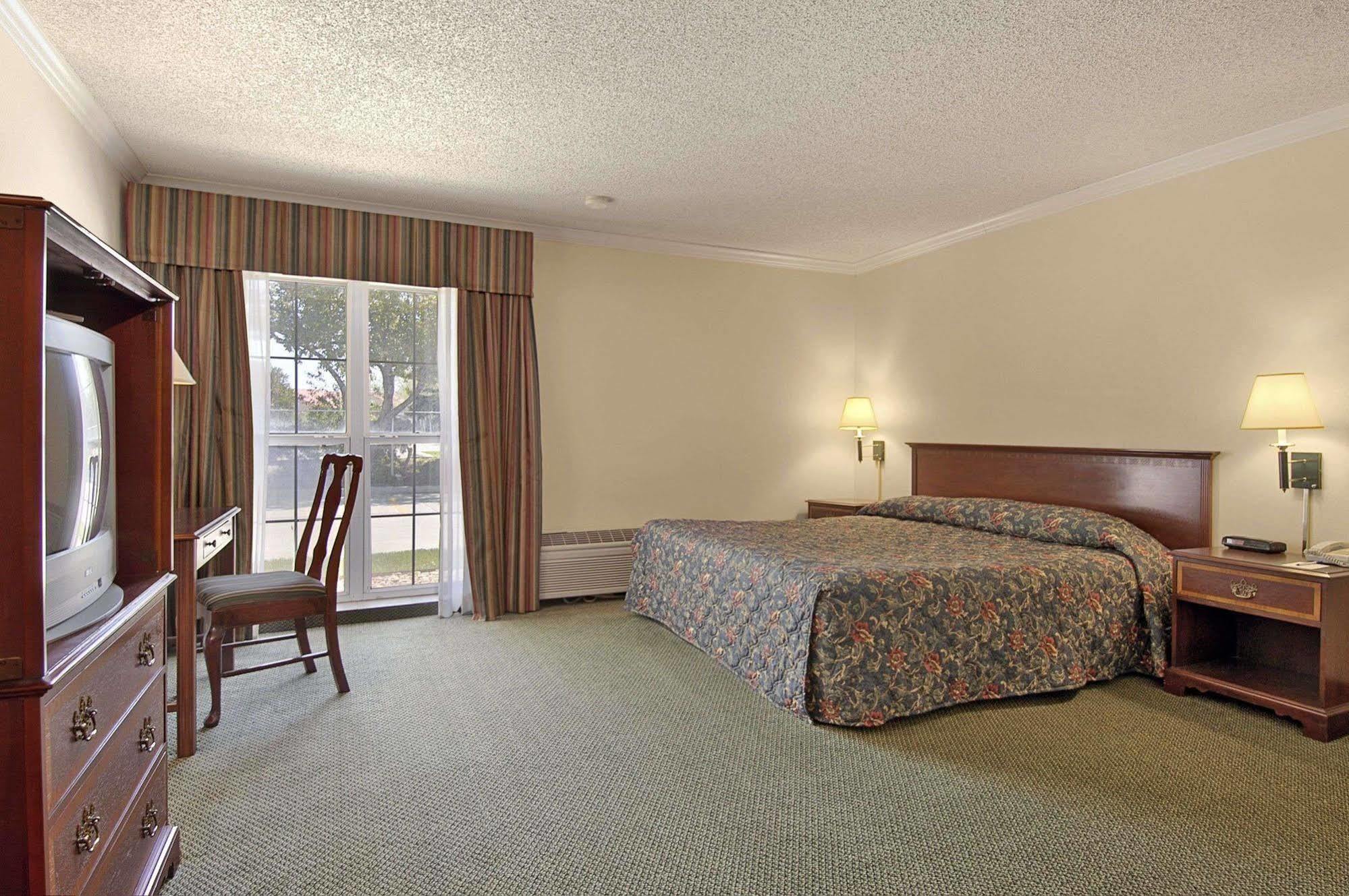 Extend-A-Suites - Extended Stay, I-40 Amarillo West Zimmer foto